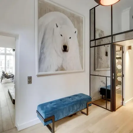 Masterful Contemporary Design * Beausoleil