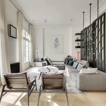 Masterful Contemporary Design Apartman *